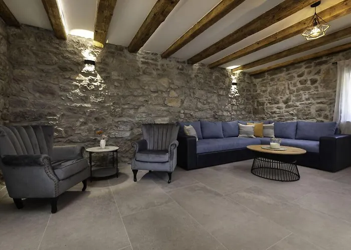 Angelica Comfortable Krk Town