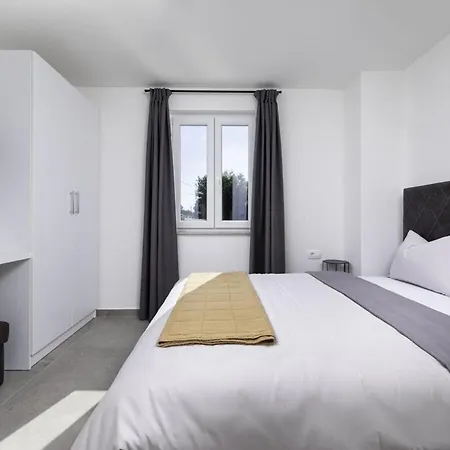 Angelica Comfortable Krk Town